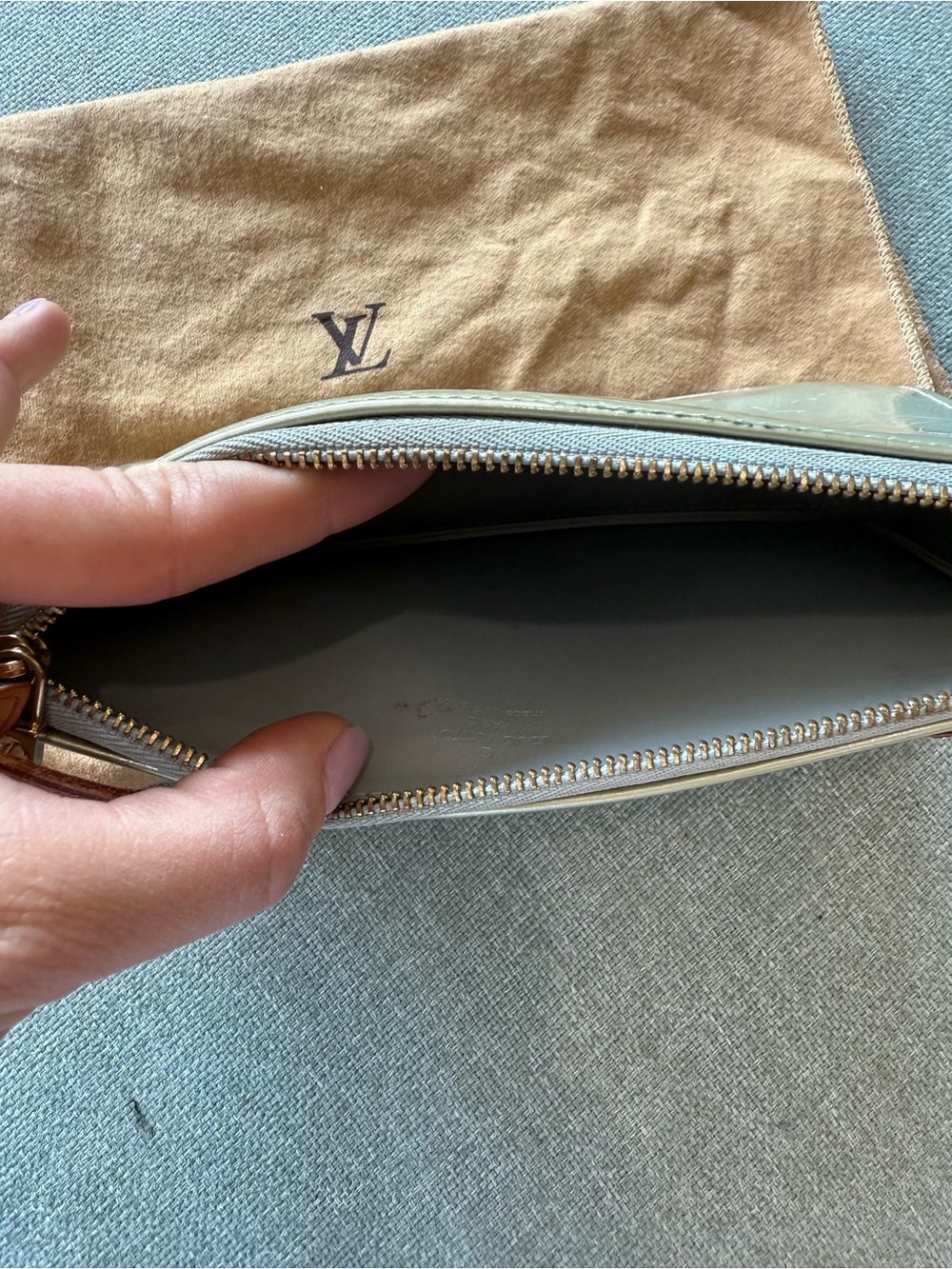 Louis Vuitton Cream Vernis Monogram Pochette Shoulder Bag with Brown Strap - Picture 3 of 5